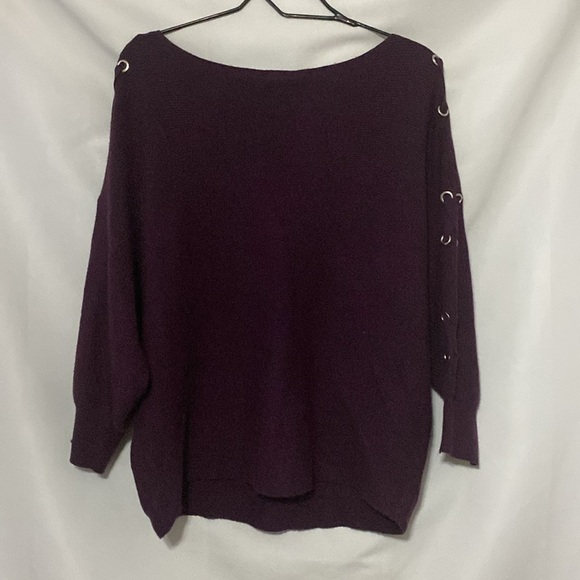 NWT CARMAN MARC VALVO WO SIZE XL EGGPLANT COLOR SWEATER GOLD CRISS CROSS ACCENTS - Picture 11 of 12